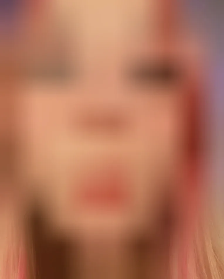 Denise, 31