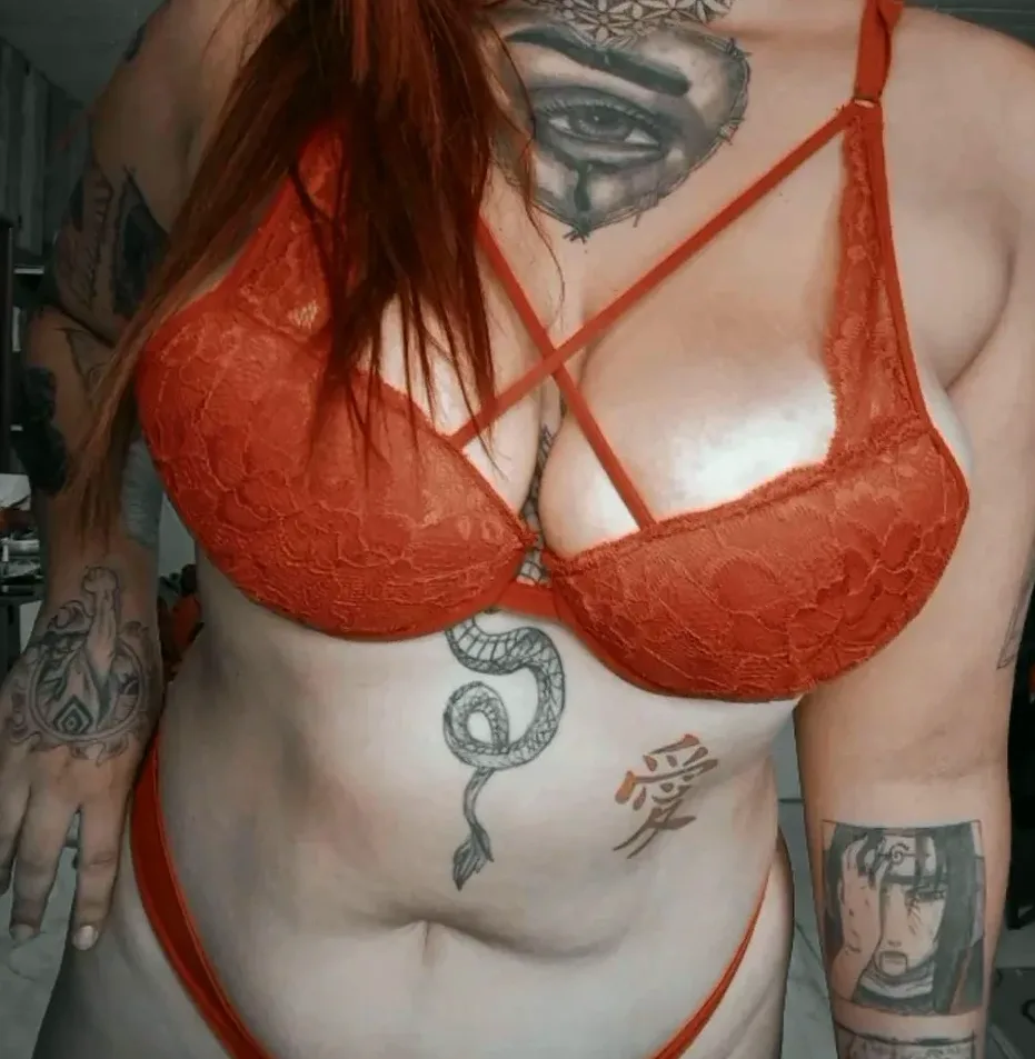 Fatma, 24