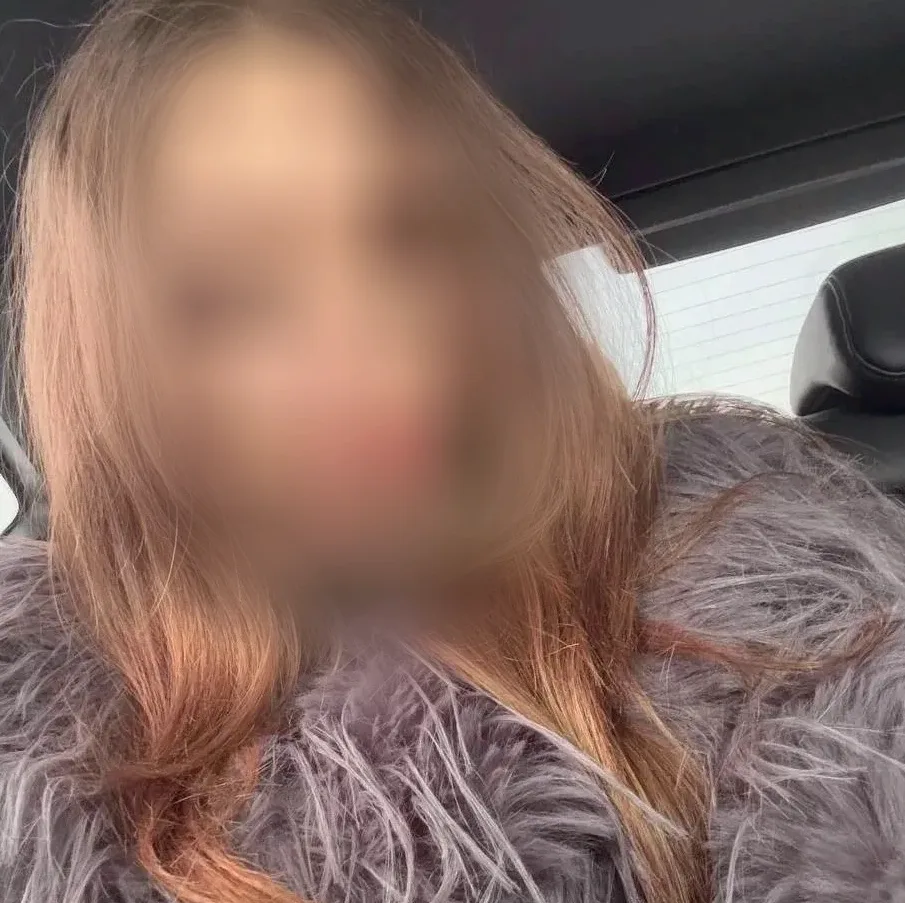 Isabell, 19