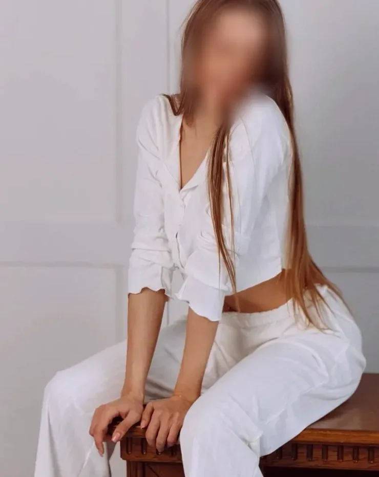 Juliane, 26