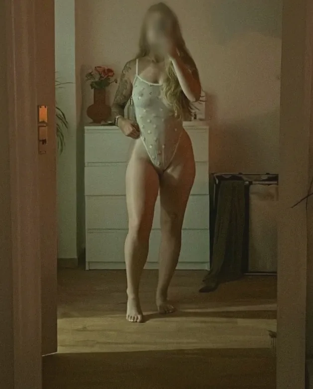 Ramona, 25